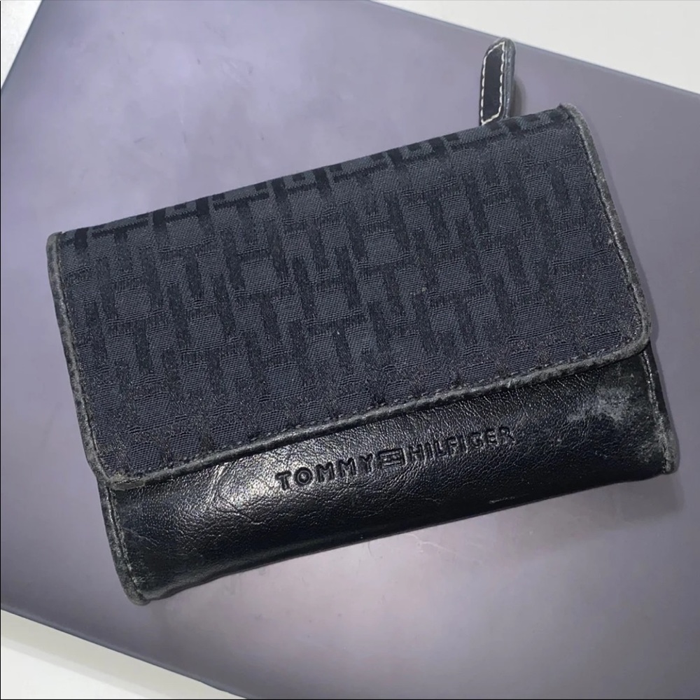Tommy Hilfiger black wallet